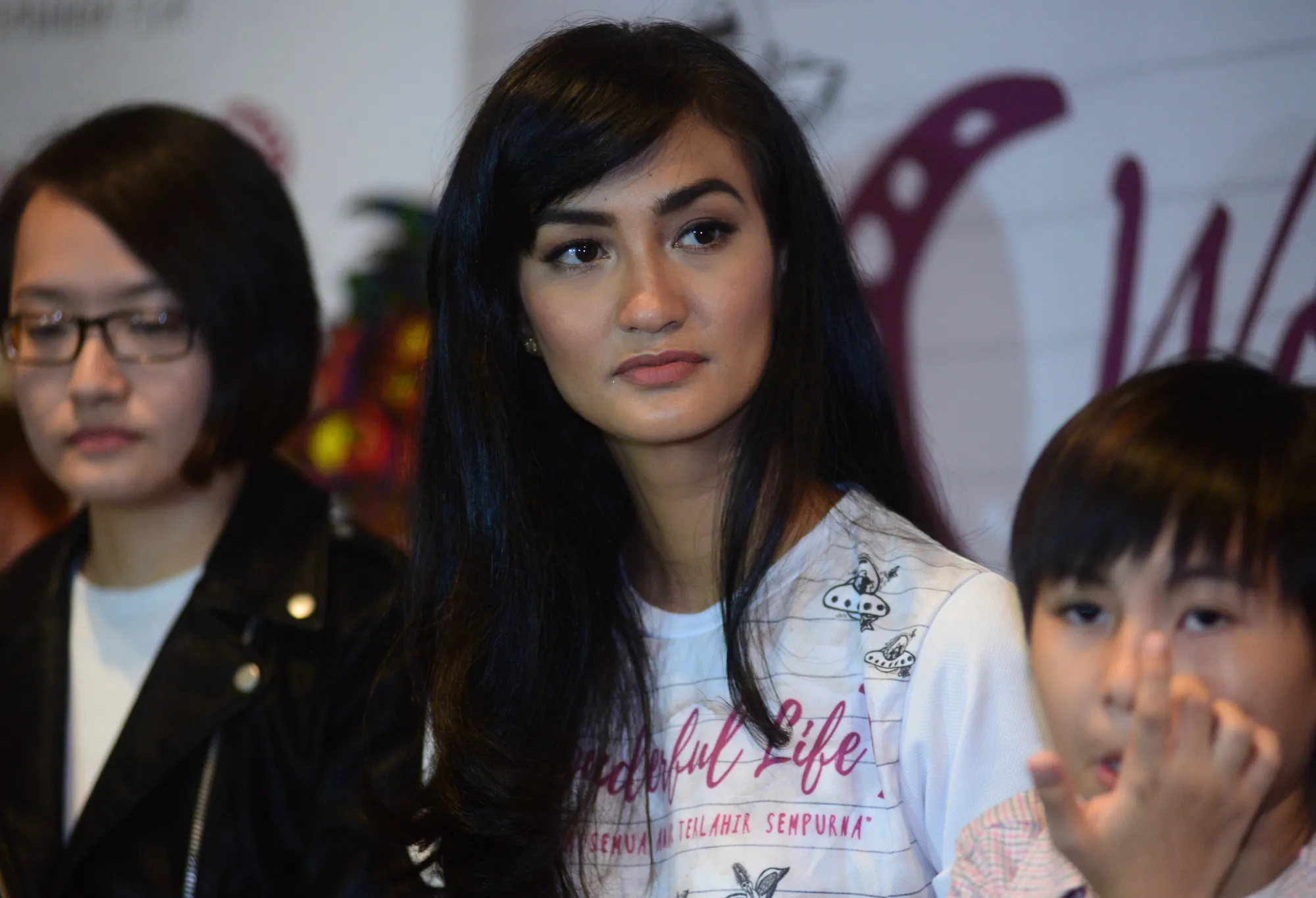 Menurut Atiqah Hasiholan, ada beberapa hal menarik yang bisa membuat 'Jakarta Fashion Week' bisa semakin maju © KapanLagi.com/Bayu Herdianto
