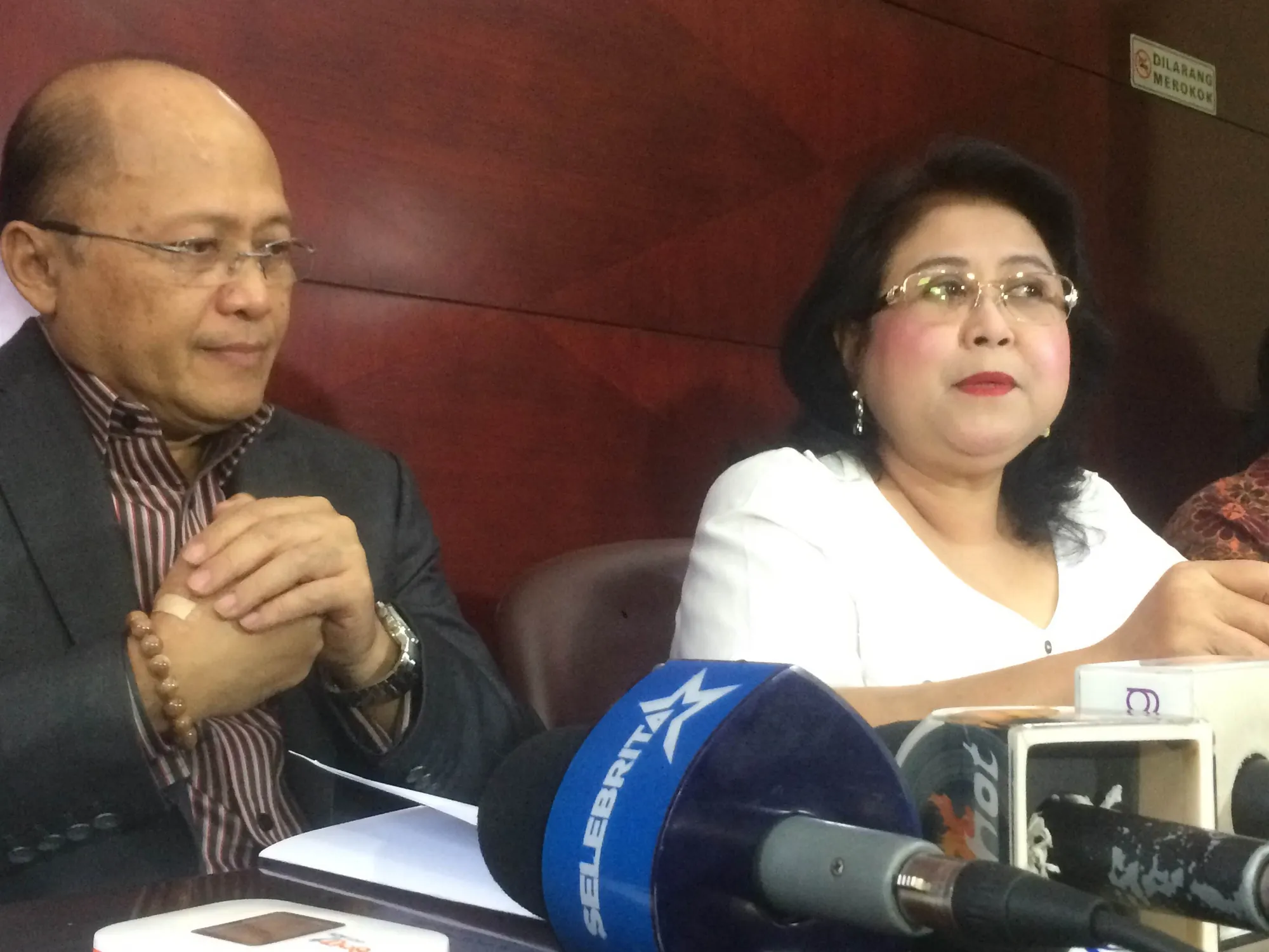 Mario Teguh saat presson hari ini, Senin (10/10). ©KapanLagi.com/Mathias Purwanto