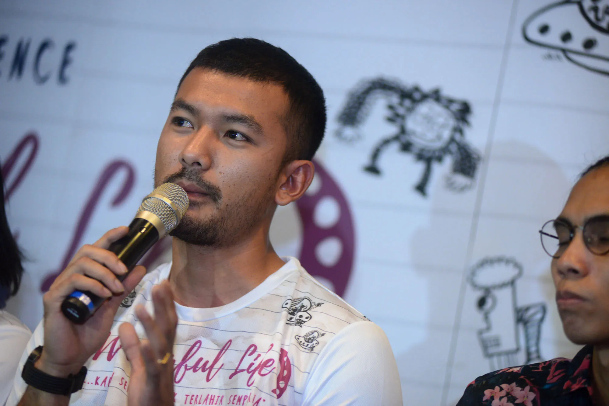 Amalia Prabowo menilai kalau Atiqah Hasiholan adalah sosok yang tepat untuk memerankan dirinya di film 'WONDERFUL LIFE' © KapanLagi.com/Bayu Herdianto