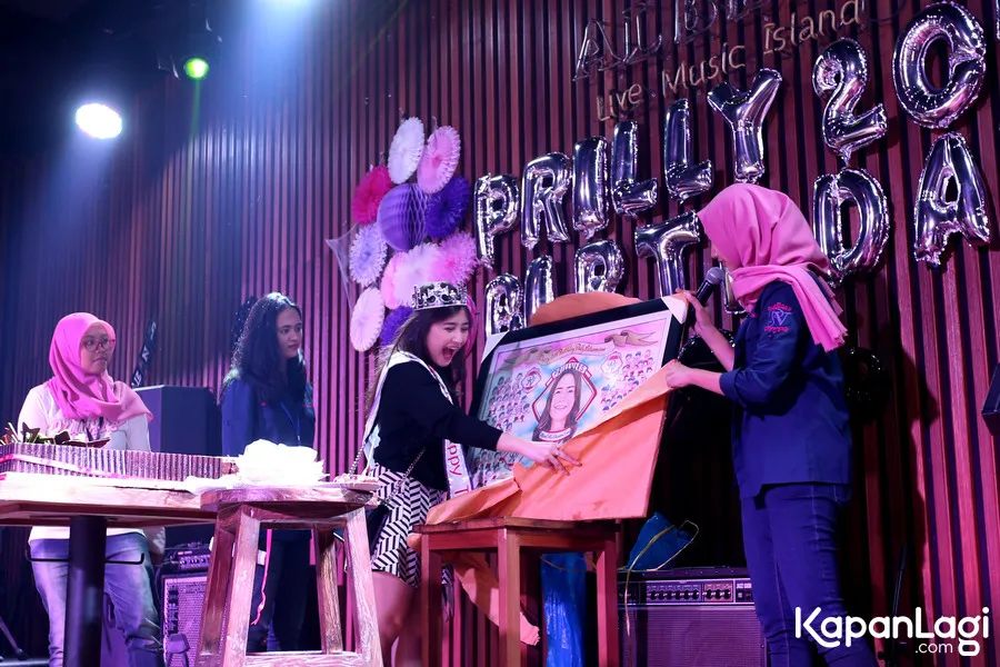 Penggemar rela membuat hastakarya untuk Prilly.