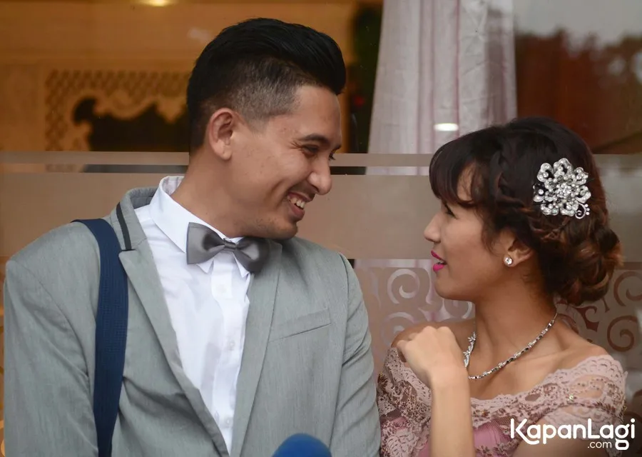 Masih mesra dengan sang istri, Ryan Delon akui dirinya lebih prioritaskan anak © KapanLagi.com/Bayu Herdianto