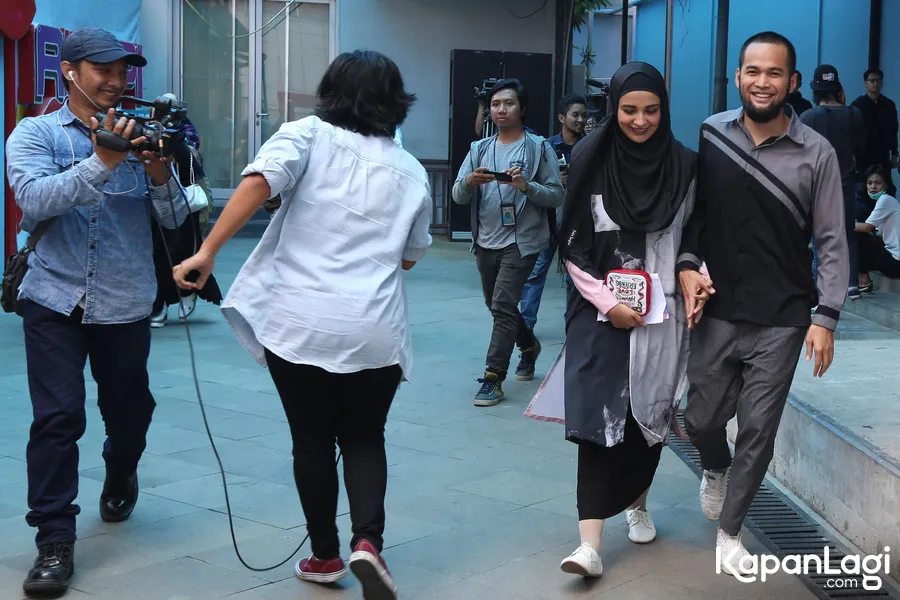 Meski memiliki dua anak balita, Teuku Wisnu tak melarang Shireen berkarir. © KapanLagi.com/Budy Santoso