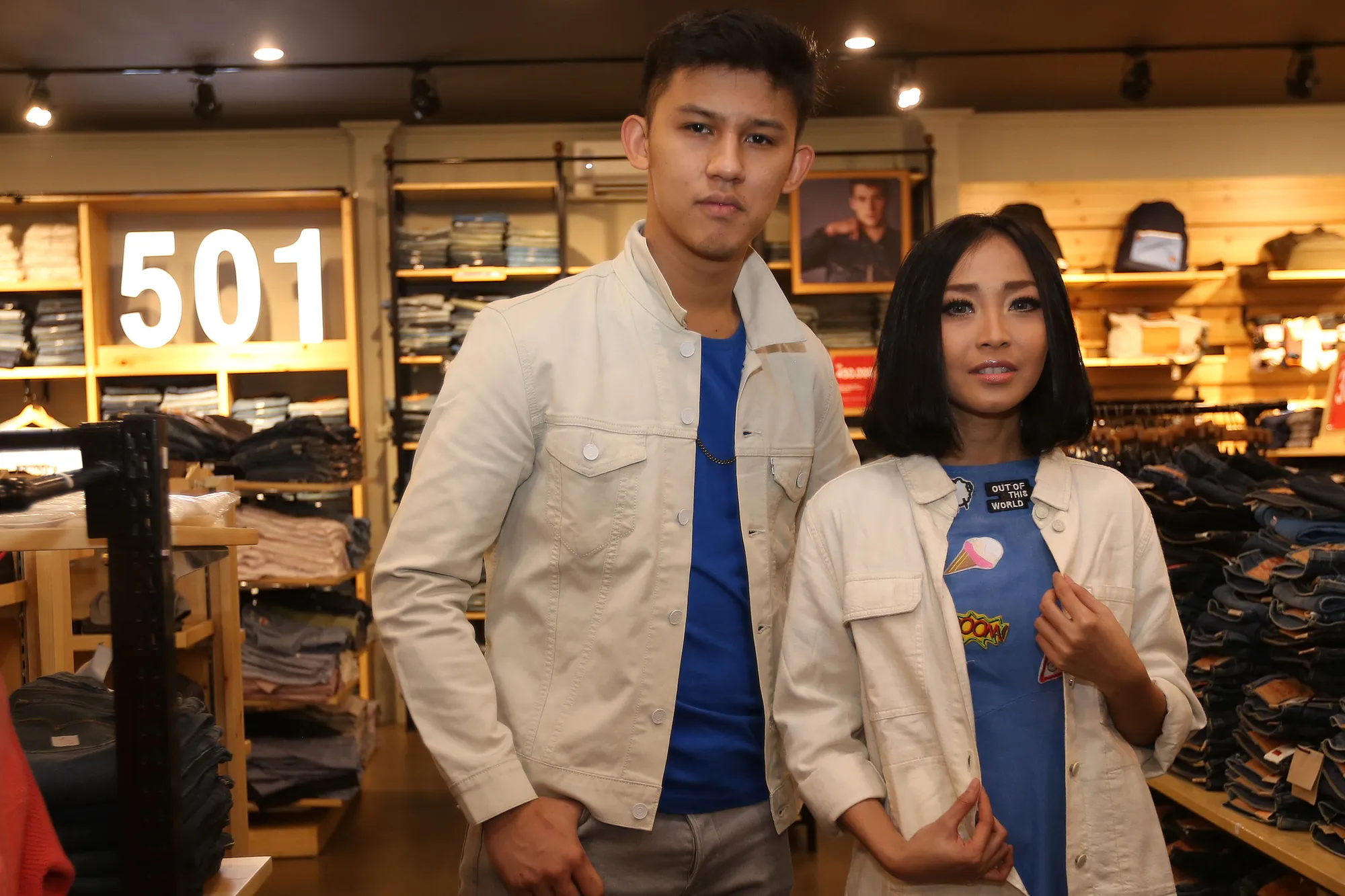 Meski baru mencapai progress sekitar 30 persen, Jevin pastikan sudah ada beberapa materi lagu yang siap untuk diolah bersama Rinni © KapanLagi.com/Budy Santoso