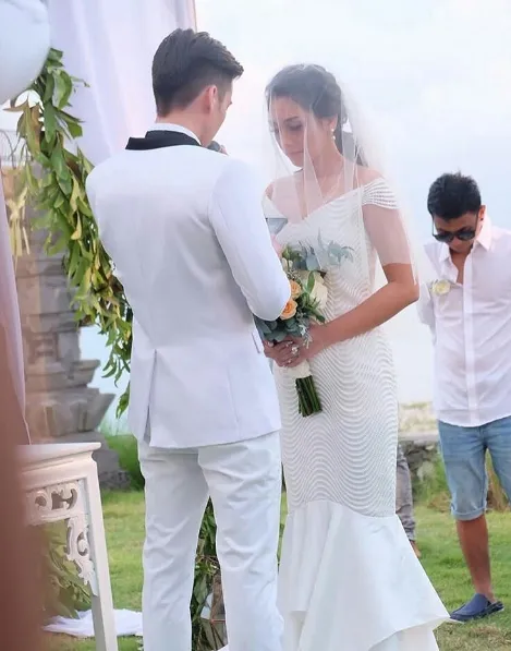 Stefan dan Celine saat mengucapkan jani suci di Bali. / ©Instagram Stefan William