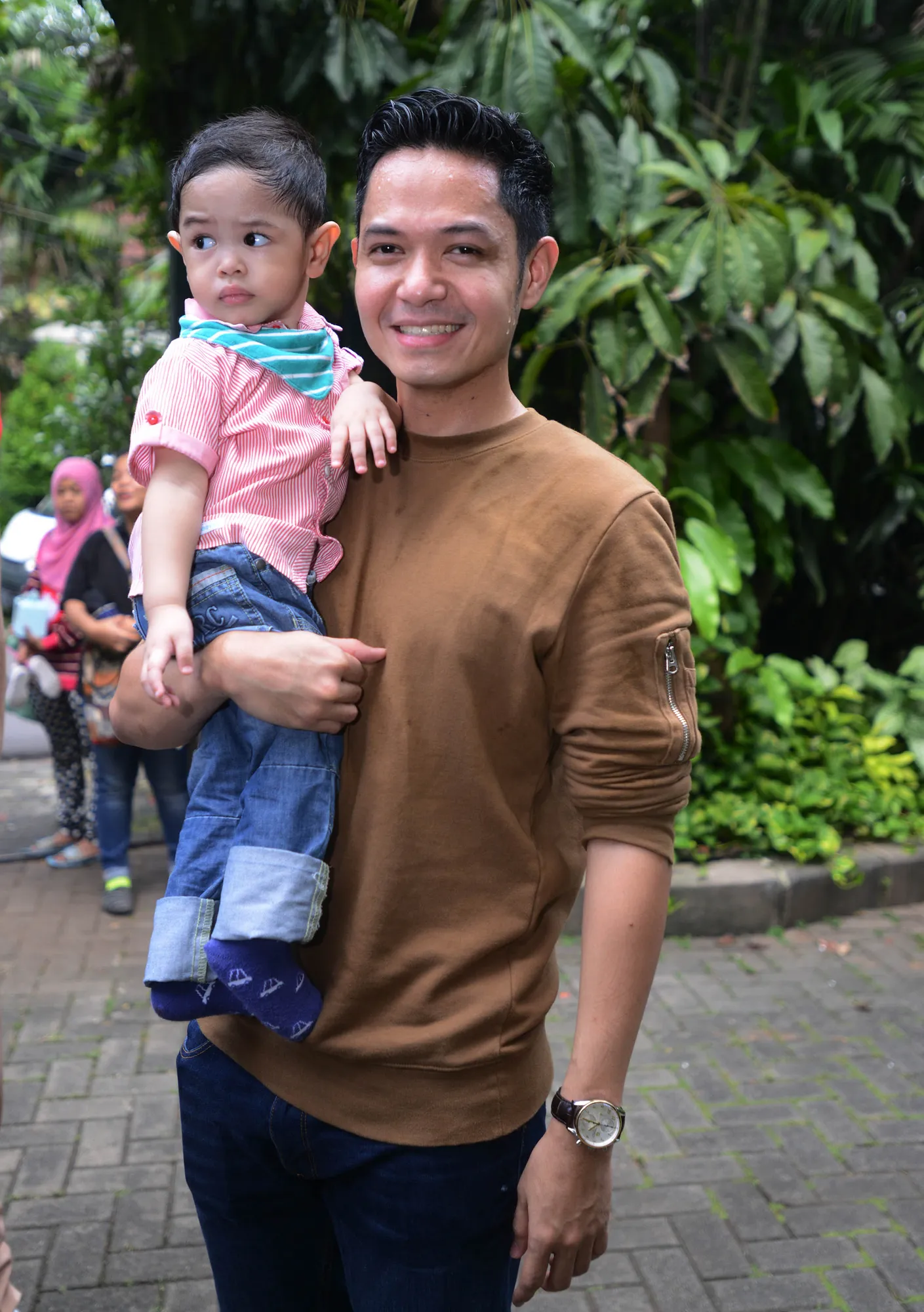 Dude Harlino masuk nominasi Daddy Kesayangan di ajang Mom & Kids Awards 2016 © KapanLagi.com®/Muhammad Akrom Sukarya