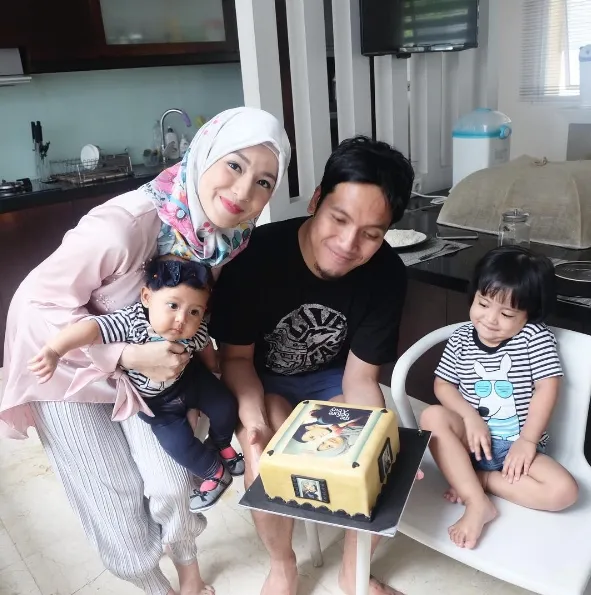 Komitmen, jadi hal penting sebelum benar-benar memutuskan untuk menikah muda © instagram/natasharizkynew