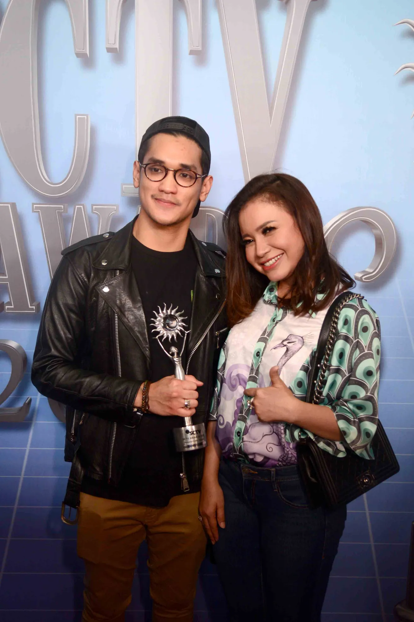 Salah satu orang terdekat dalam hidup, Afgan dan Rossa selalu berbagi banyak hal tentang suka-duka kehidupan © KapanLagi.com/Bayu Herdianto