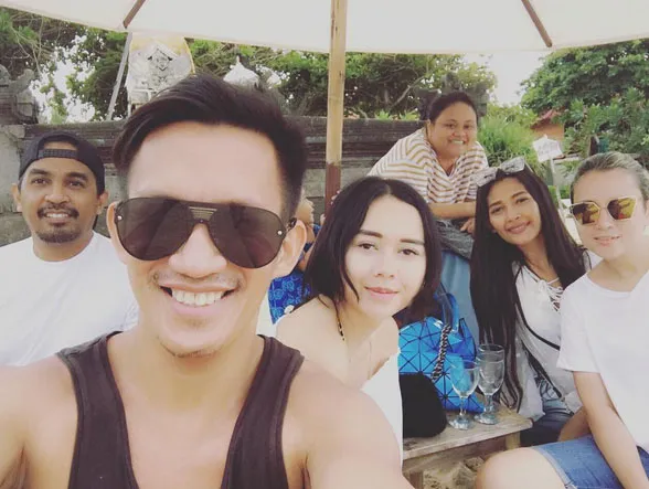 Hubungan dengan Glenn Fredly baik-baik saja, Aura Kasih belum terbesit untuk mencari sosok kekasih lain © Instagram.com