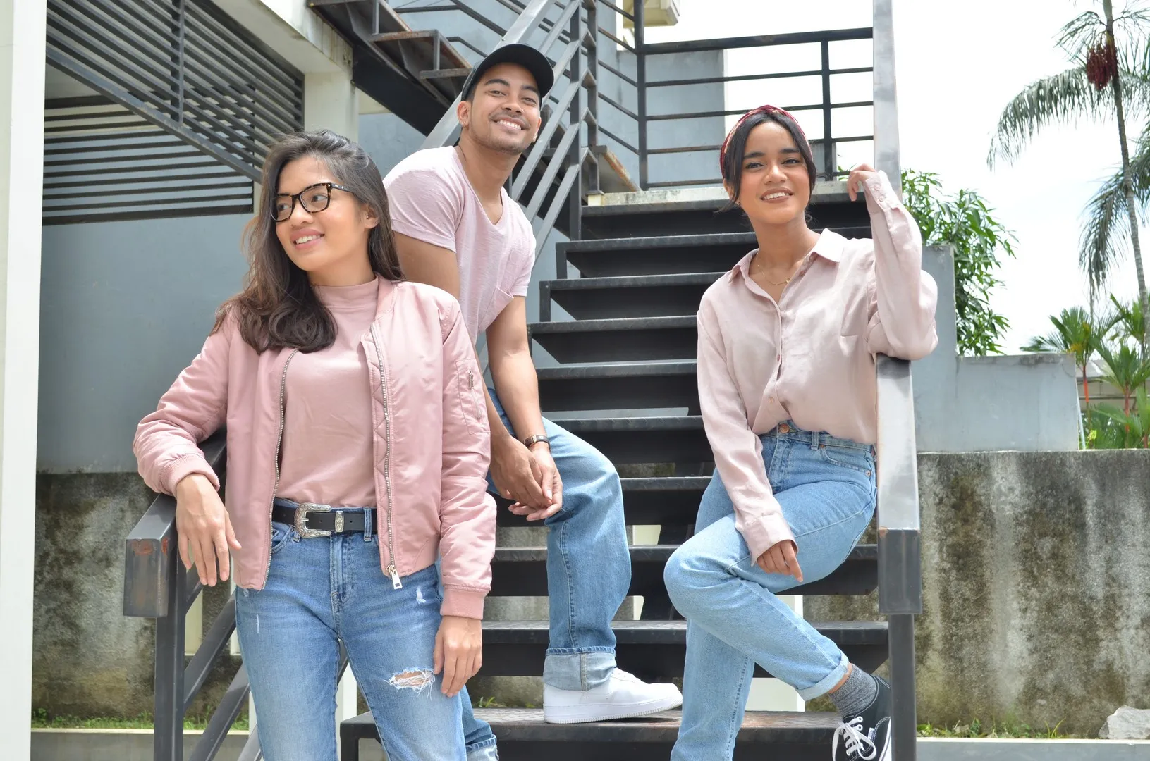 'Never Leave Ya', usung spirit of 90s yang tersaji apik secara audio-visual dalam music video-nya © KapanLagi.com/Natanael Sepaya