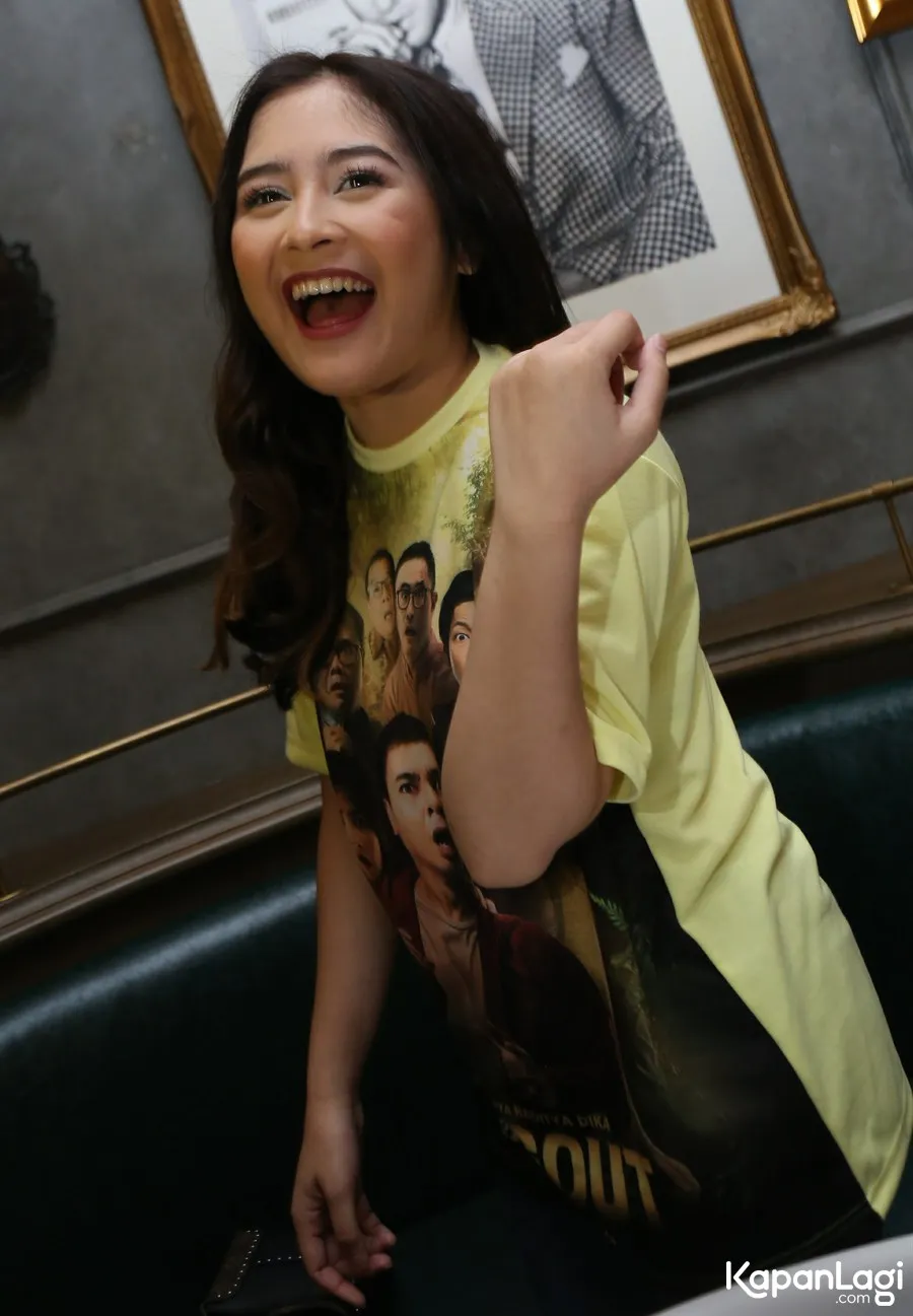Prilly suka kumpul dengan yang lebih senior © KapanLagi.com®/Agus Apriyanto