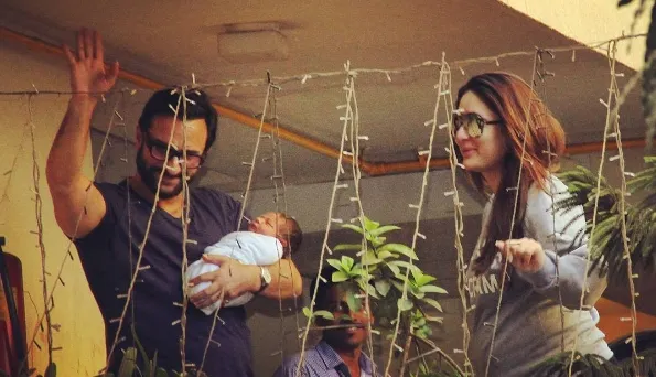 Saif jarang bertemu Taimur karena sibuk ©instagram/kareenafc