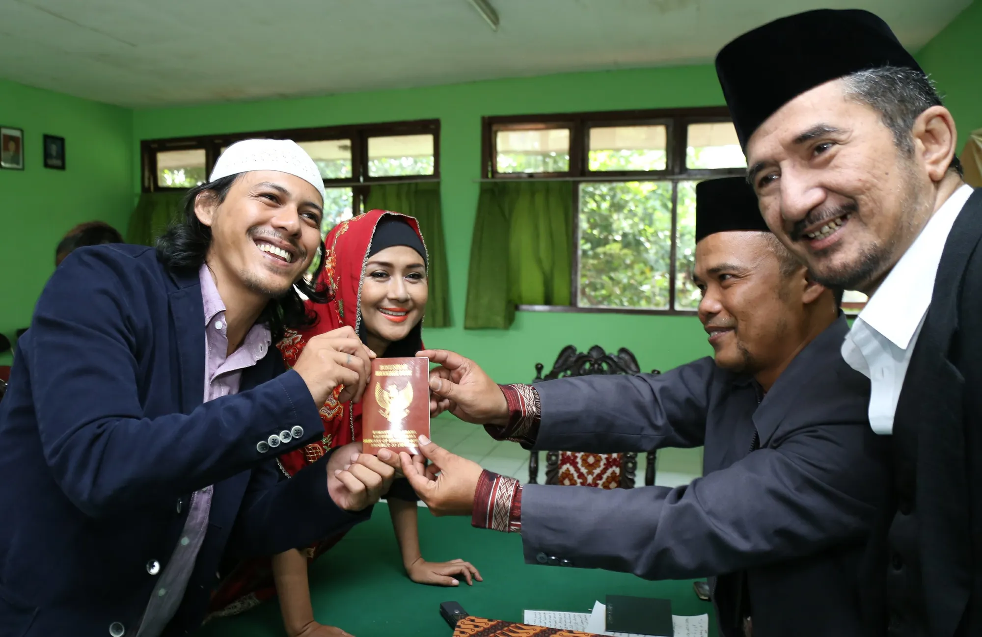 Ria Irawan, resmi melepas masa janda setelah mengikat janji sucinya bersama Mayky Wongkar © KapanLagi.com/Agus Apriyanto