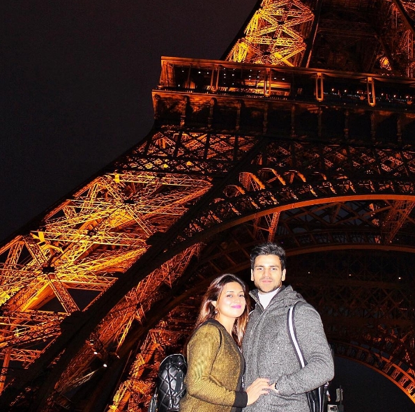 Divyanka dan Vivek bulan madu di Paris dan London ©instagram/divyankatripathidahiya