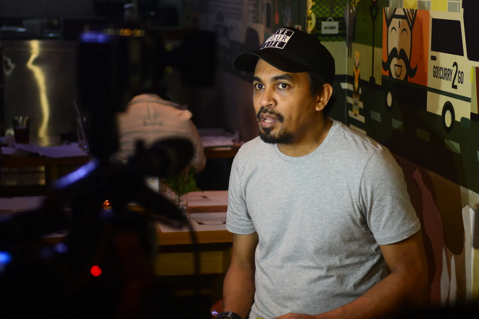 Glenn Fredly, tak ingin terlalu banyak berkomentar mengenai postingan Aura Kasih di social media © KapanLagi.com/Bayu Herdianto