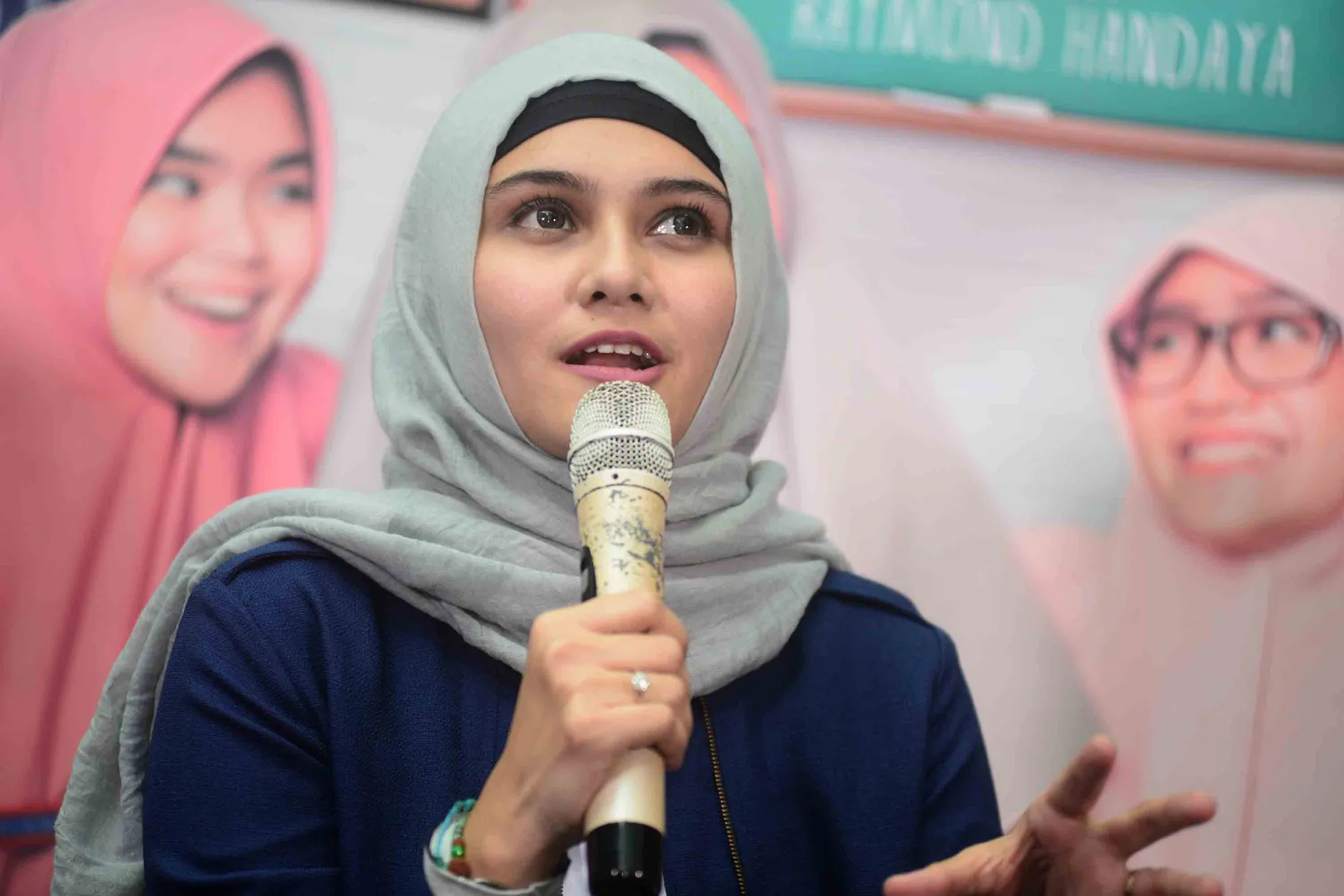 Tak bisa memasak, Zee Zee Shahab tak pernah diprotes oleh sang suami © KapanLagi.com/Bayu Herdianto