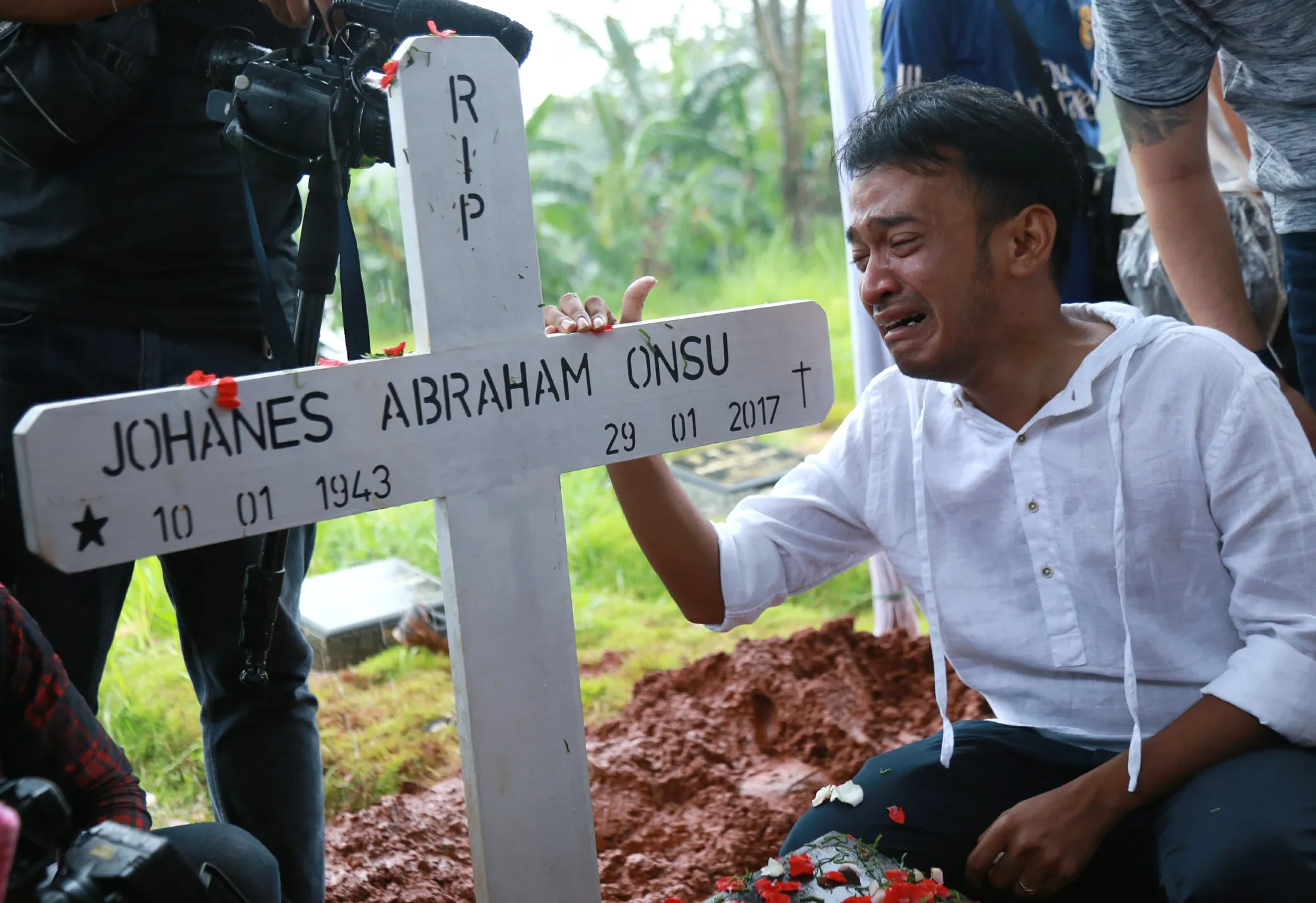 Ruben Onsu masih berat lepas kepergian ayahnya © KapanLagi.com®/Agus Apriyanto
