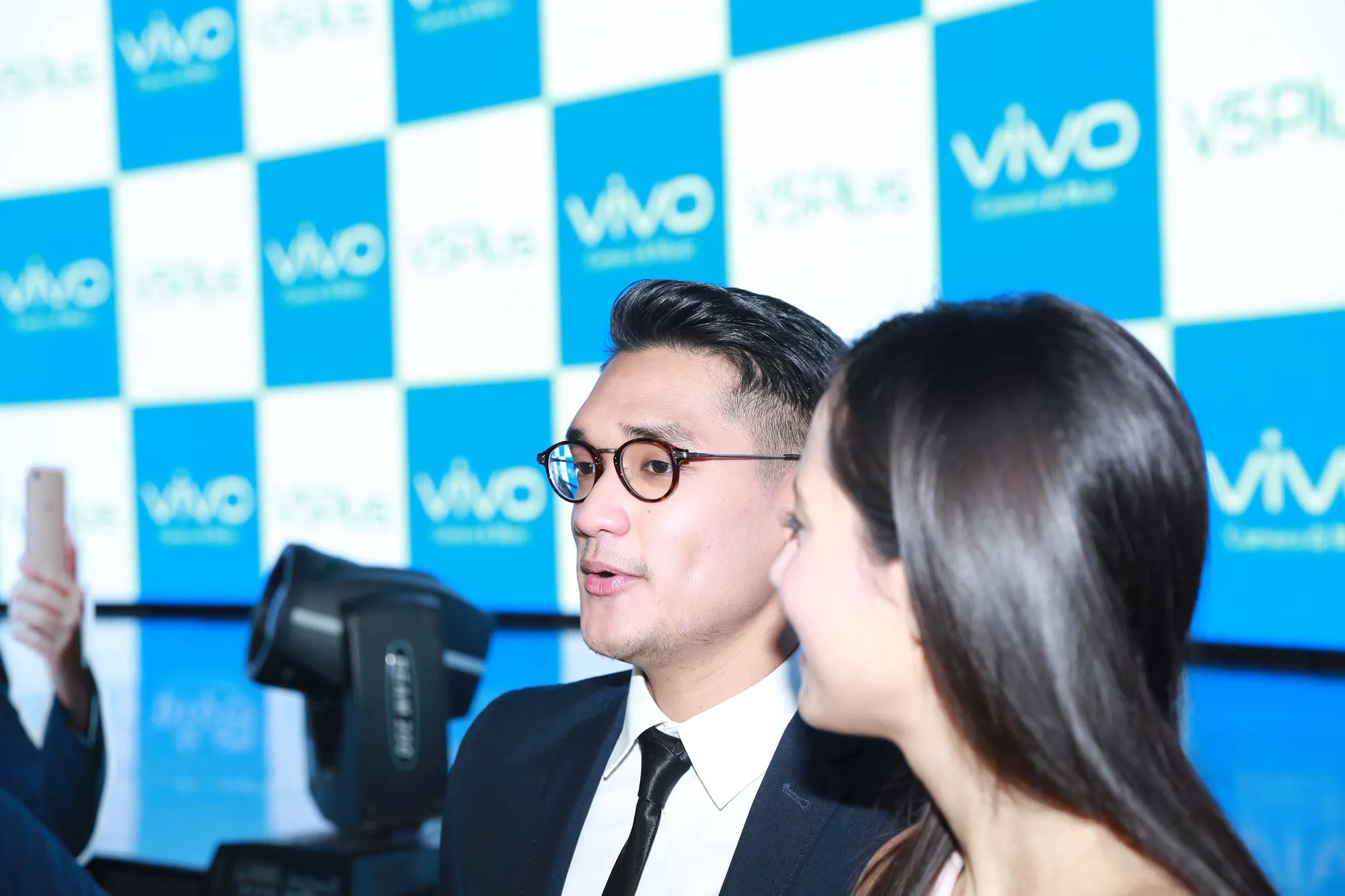 Dekat sebagai teman, Afgansyah Reza dan Pevita Pearce kerap menjadi mood booster satu sama lain lewat setiap candaan mereka © KapanLagi.com/Muhammad Akrom Sukarya