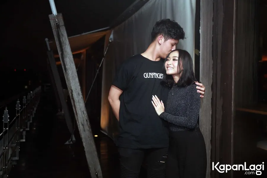 Jevin dan Rinni menikah tanggal 17! © KapanLagi.com®/Akrom Sukarya