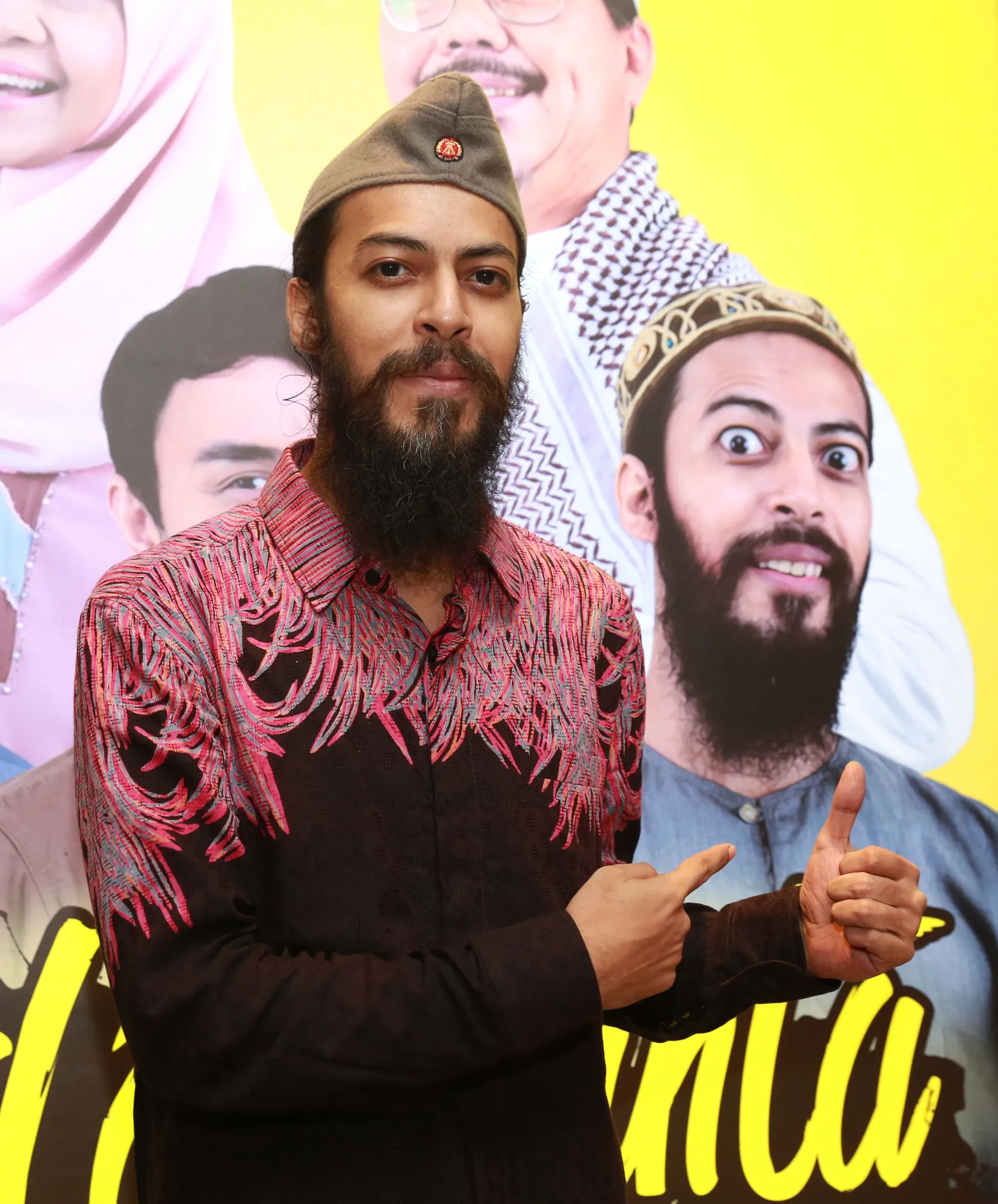 Tak mau ditekuk oleh hal-hal yang berhubungan dengan otoritas, jadi definisi percaya diri dalam berpenampilan untuk Alex Abbad © KapanLagi.com/Muhammad Akrom Sukarya