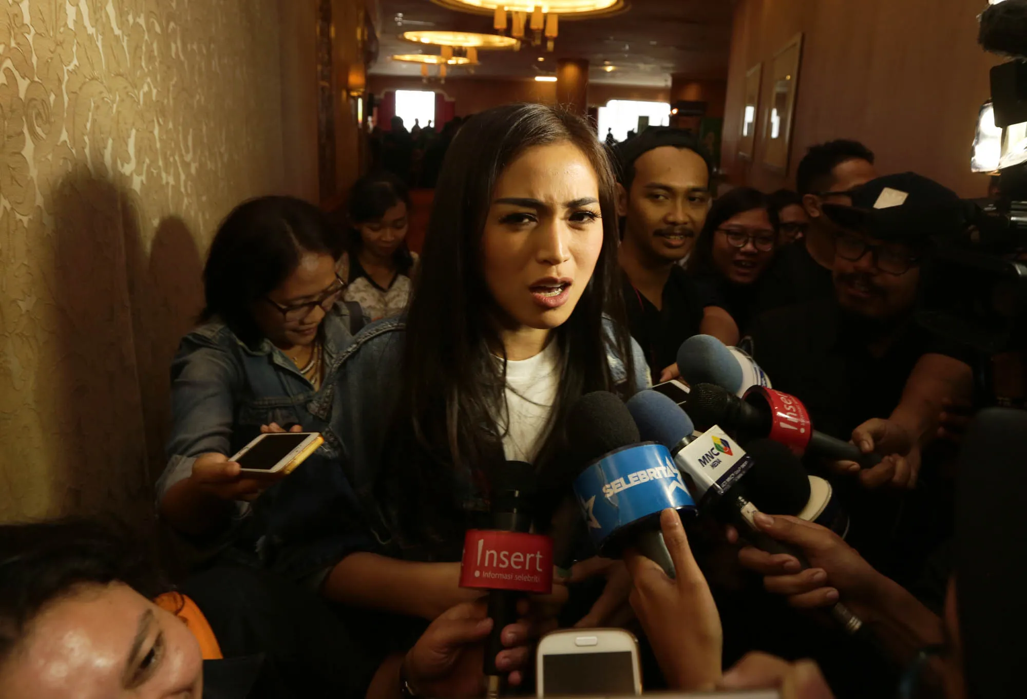 Tak ingin menyebar lebih luas, Jessica Iskandar memilih menolak memberikan klarifikasi secara spesifik © KapanLagi.com/Budy Santoso