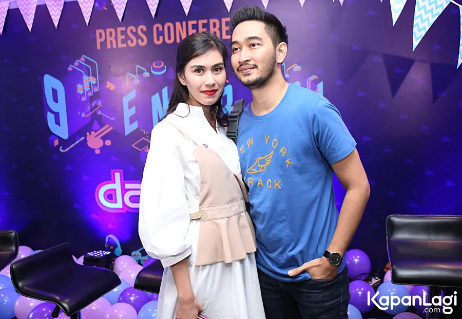 Syahnaz Sadiqah jelaskan bahwa cincin tersebut diberikan Mama Amy untuknya © KapanLagi.com/Agus Apriyanto