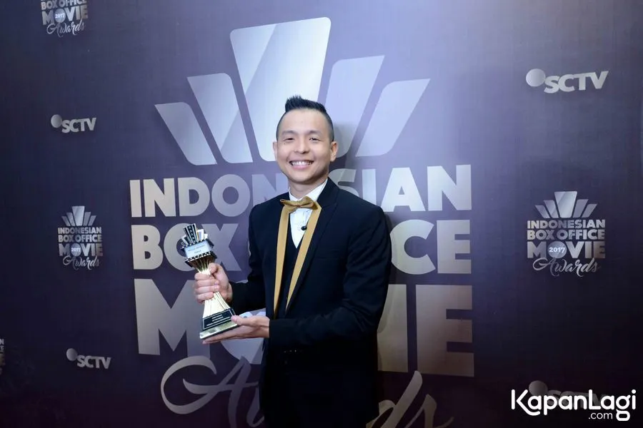 Ernest menang besar bersama filmnya 'CTS' © KapanLagi.com®/Bayu Herdianto