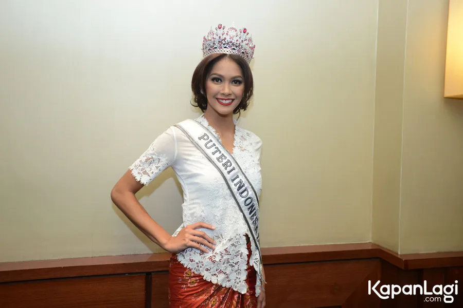 Bunga cuma lulusan SMA! © KapanLagi.com®/Bayu Herdianto