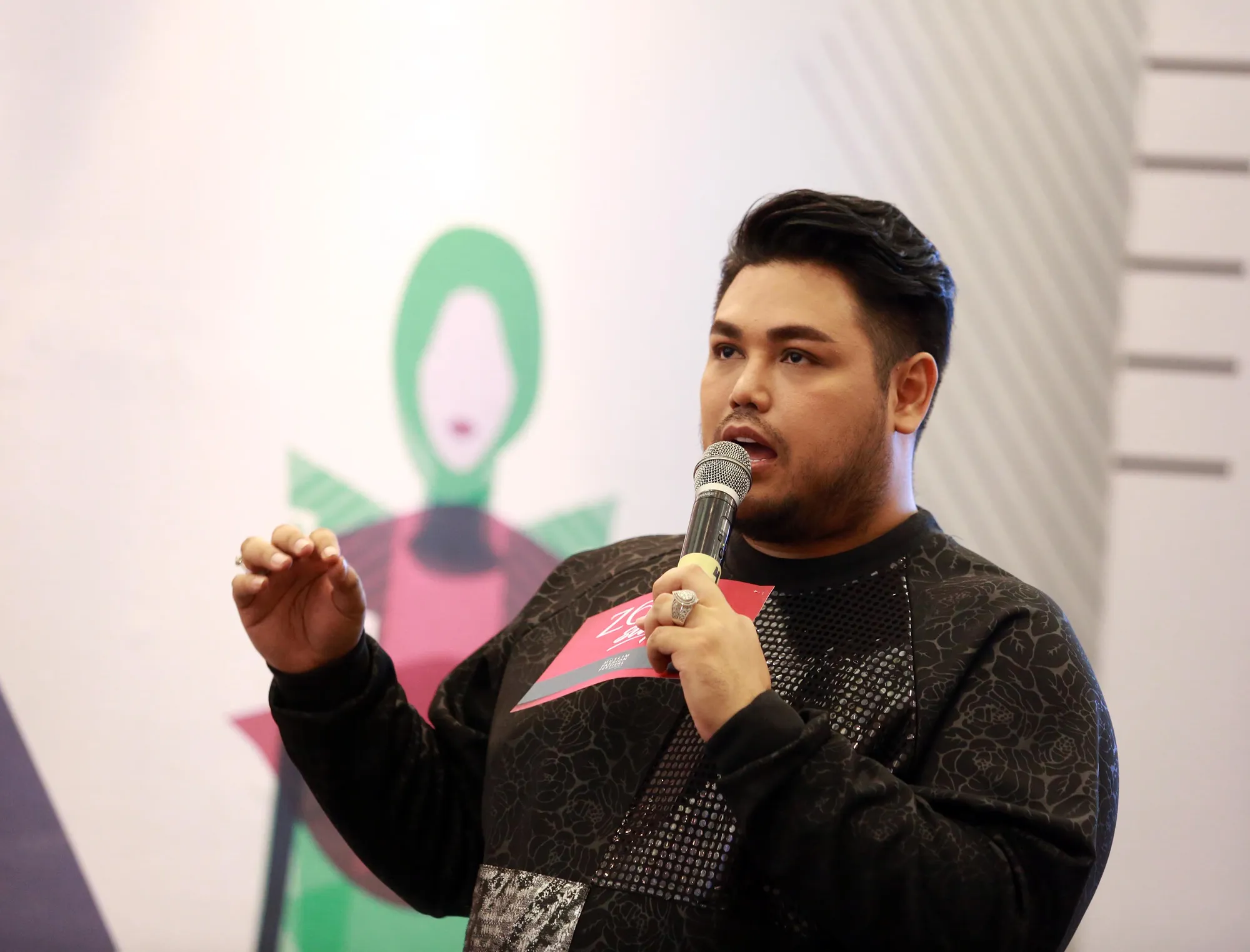 Ivan Gunawan, menikmati profesinya sebagai seorang desainer © KapanLagi.com/Muhammad Akrom Sukarya