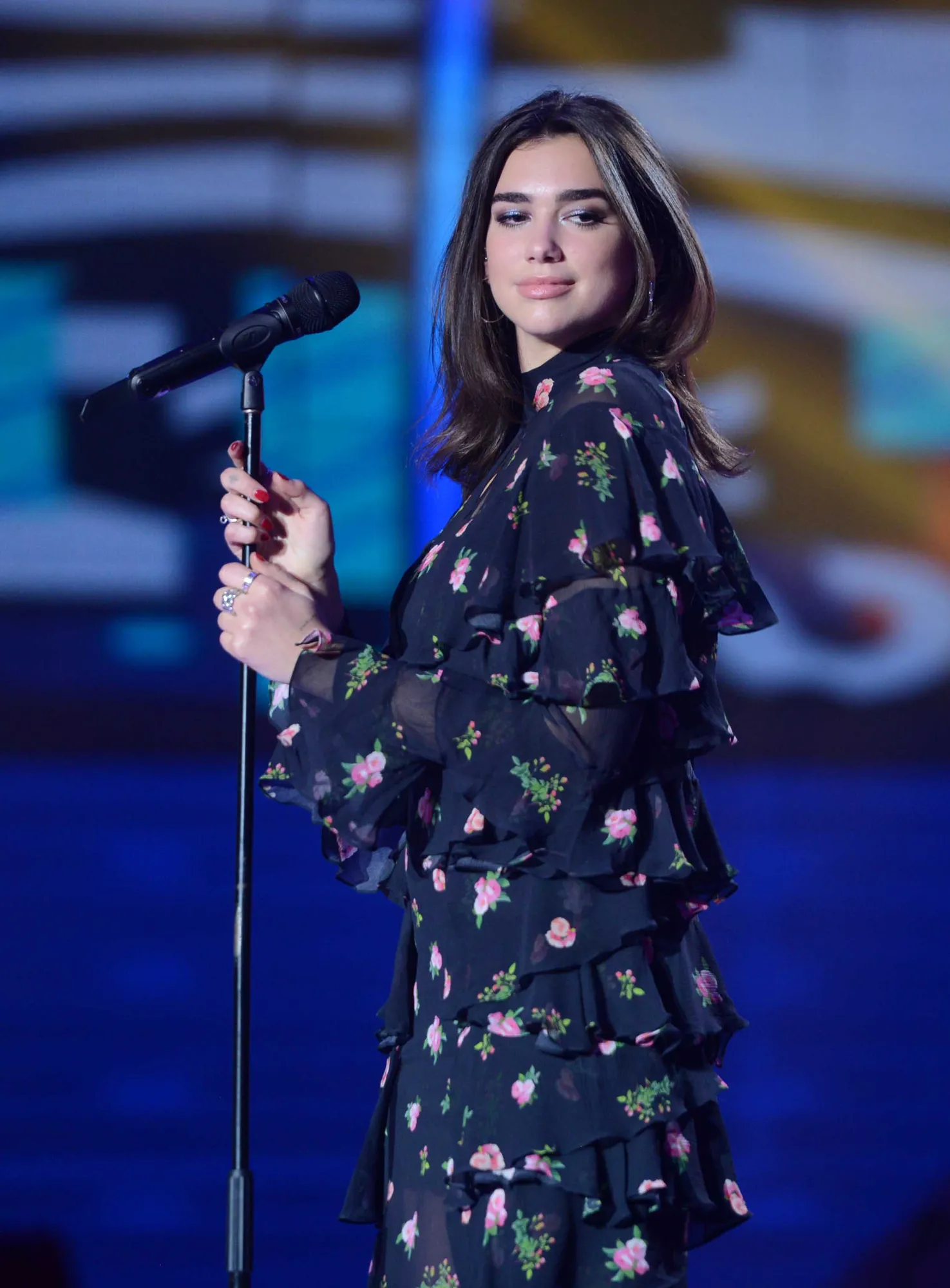 Saling support, Dua Lipa senang Taylor Swift akhiri dominasinya di chart musik Inggris © KapanLagi.com/Bayu Herdianto
