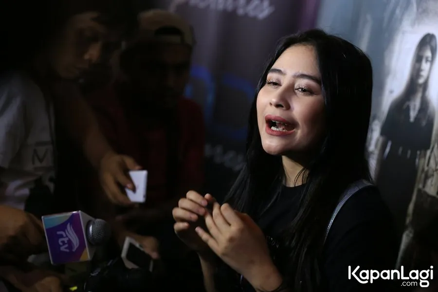 Prilly menjelaskan kalau bisnis kuenya ini murni memang investasi dan bukan sekedar ikut-ikut trend. © KapanLagi.com/Agus Apriyanto