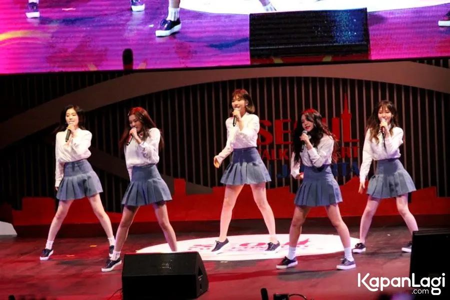 Red Velvet saat tampil di panggung Seoul Talk Concert in Jakarta. © KapanLagi.com/Nuzulur Rakhmah
