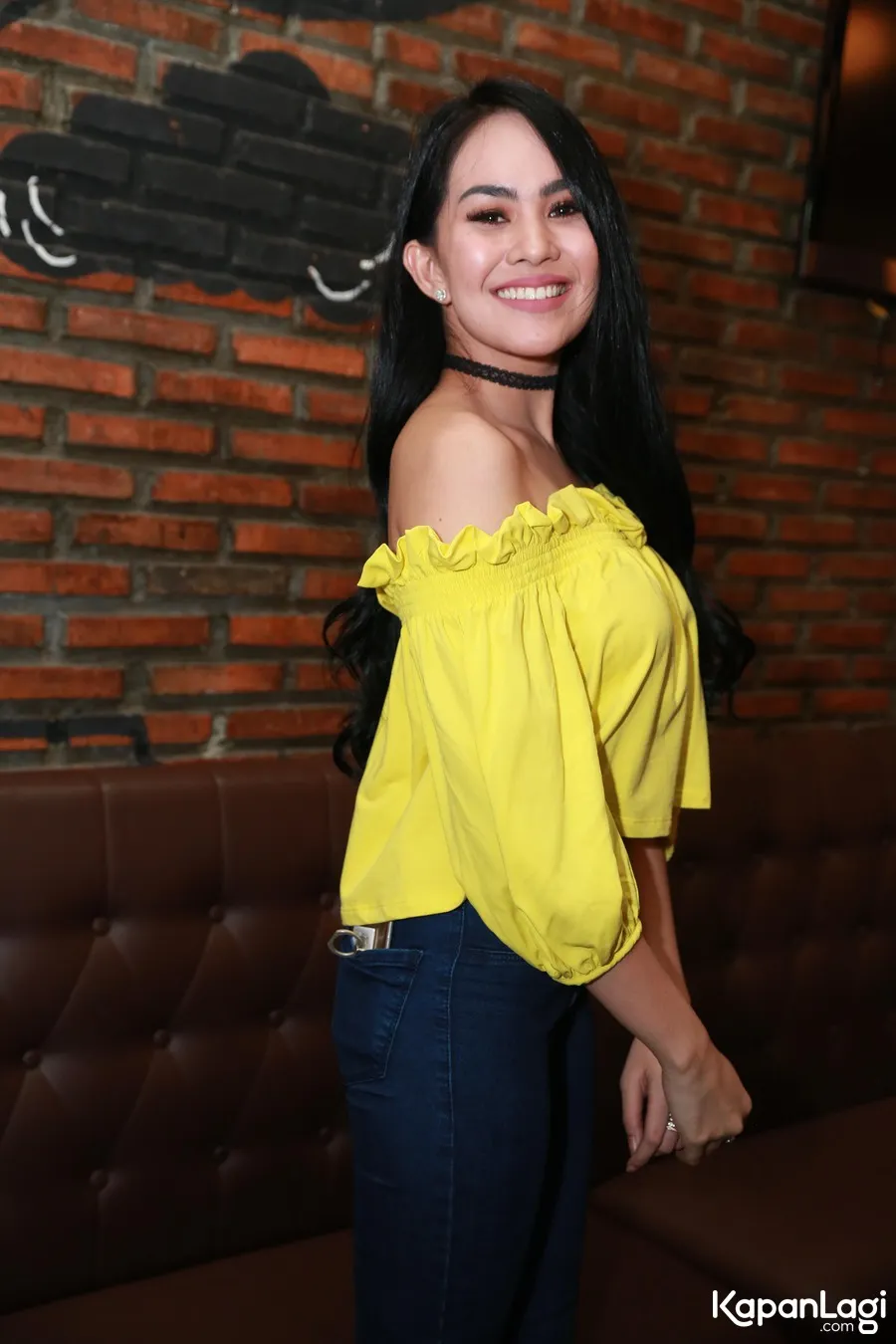 Kartika baper lihat Ariel dan pacarnya © KapanLagi.com®/Akrom Sukarya