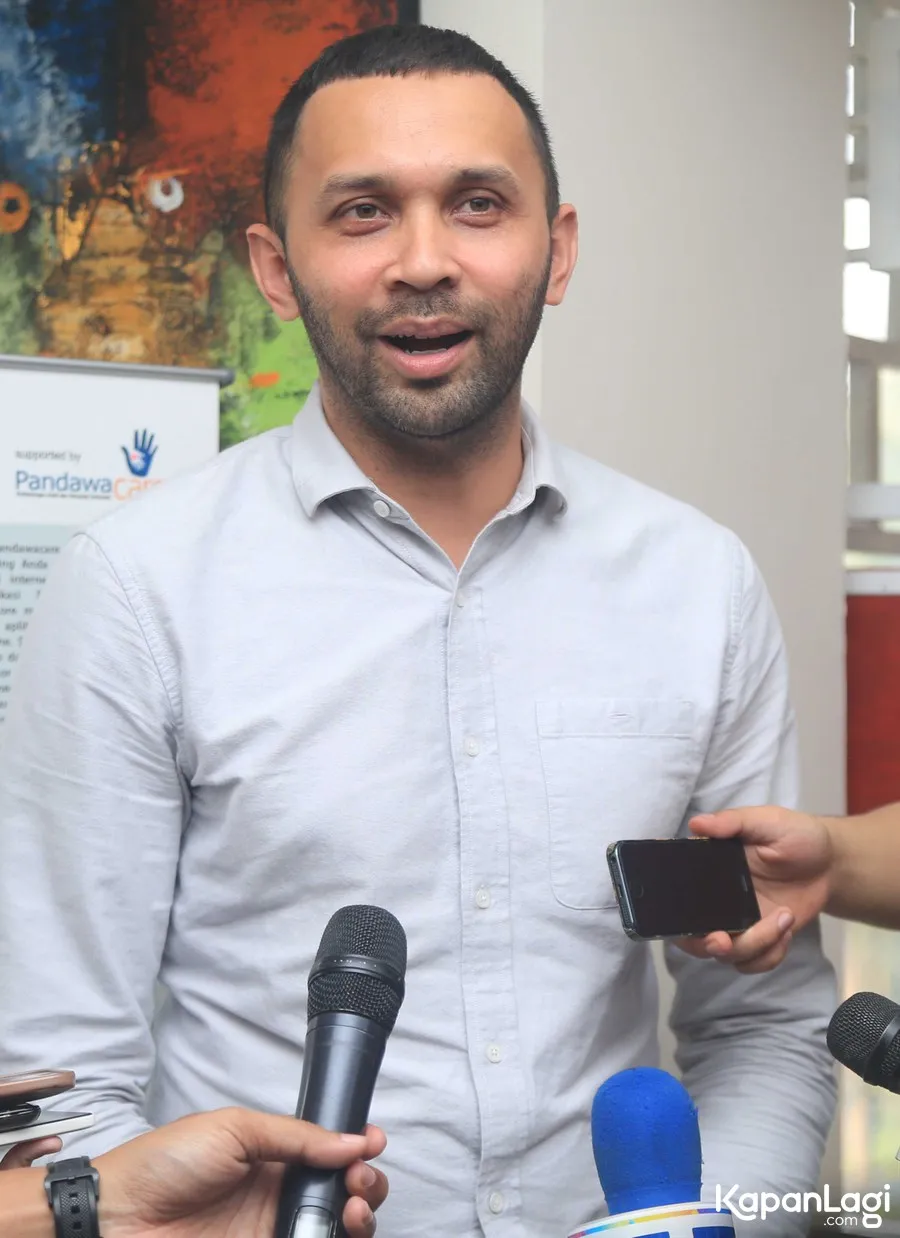 Teuku Zacky jadi korban penipuan dengan modus anak kecelakaan dan butuh biaya perawatan rumah sakit. © KapanLagi.com/Bayu Herdianto