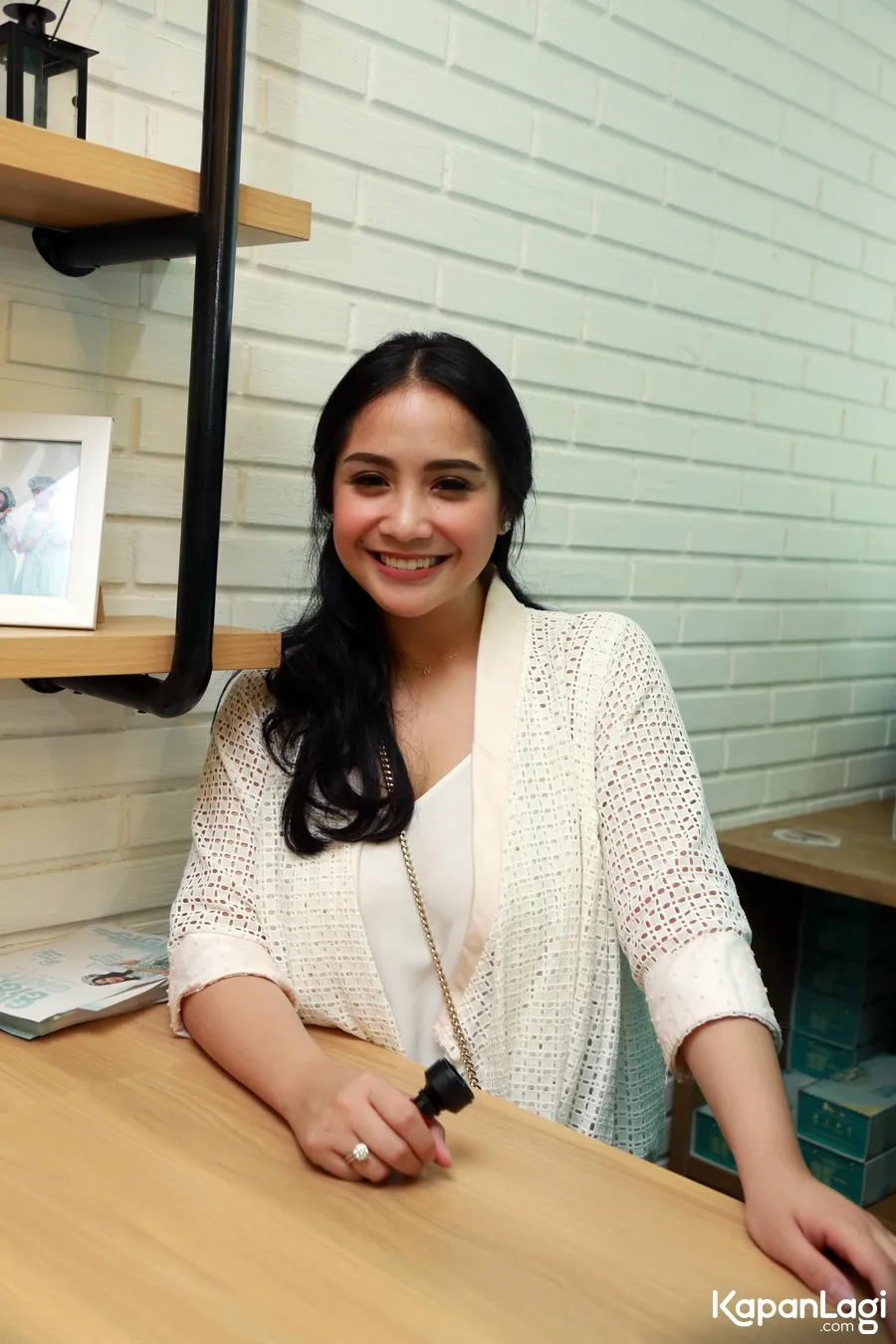 Nagita Slavina akui ikut-ikutan membuka bisnis kue. © KapanLagi.com/Muhammad Akrom Sukarya