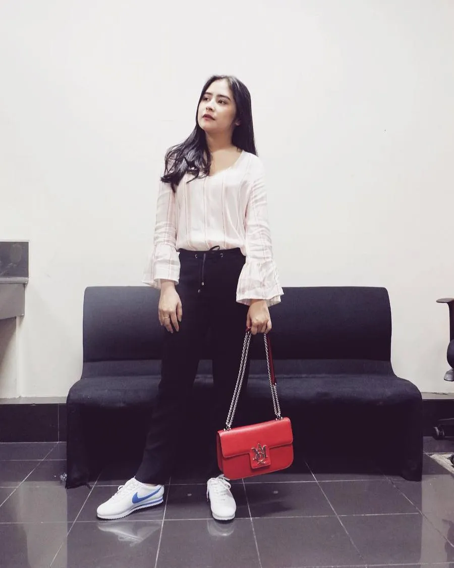 Naluri melindungi dari sang ayah yang tidak membatasi ruang gerak Prilly Latuconsina.