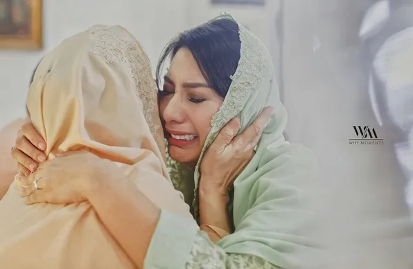 Suasana haru di pengajian Tyas © Instagram/whymoments