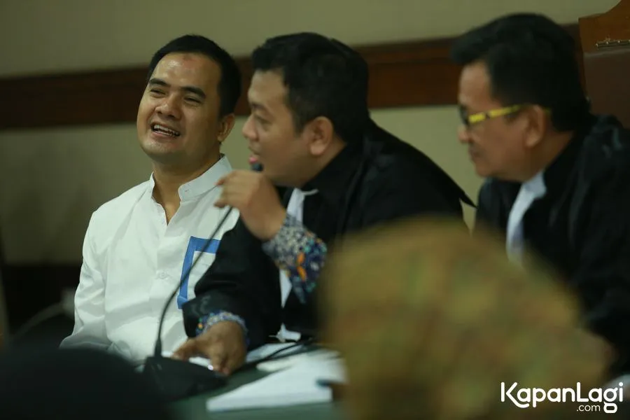 Bang Ipul berikan lagu untuk KPK © KapanLagi.com®/Agus Apriyanto