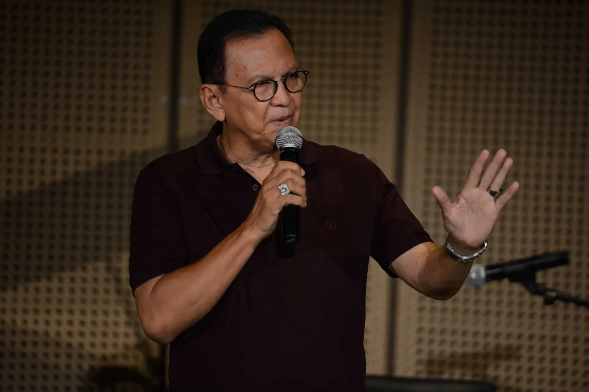 Nggak ada untungnya, Roy Marten berharap para artis junior dan orang-orang yang masih terjerat narkoba bisa segera berhenti © KapanLagi.com/Bayu Herdianto