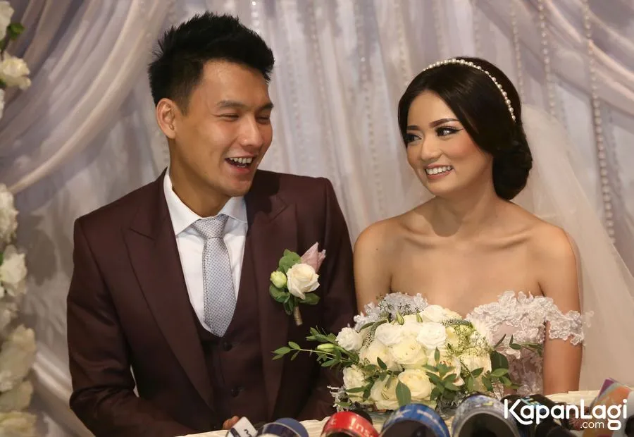 Fendy Chou tak melarang Stella Cornelia bekerja. © KapanLagi.com/Agus Apriyanto