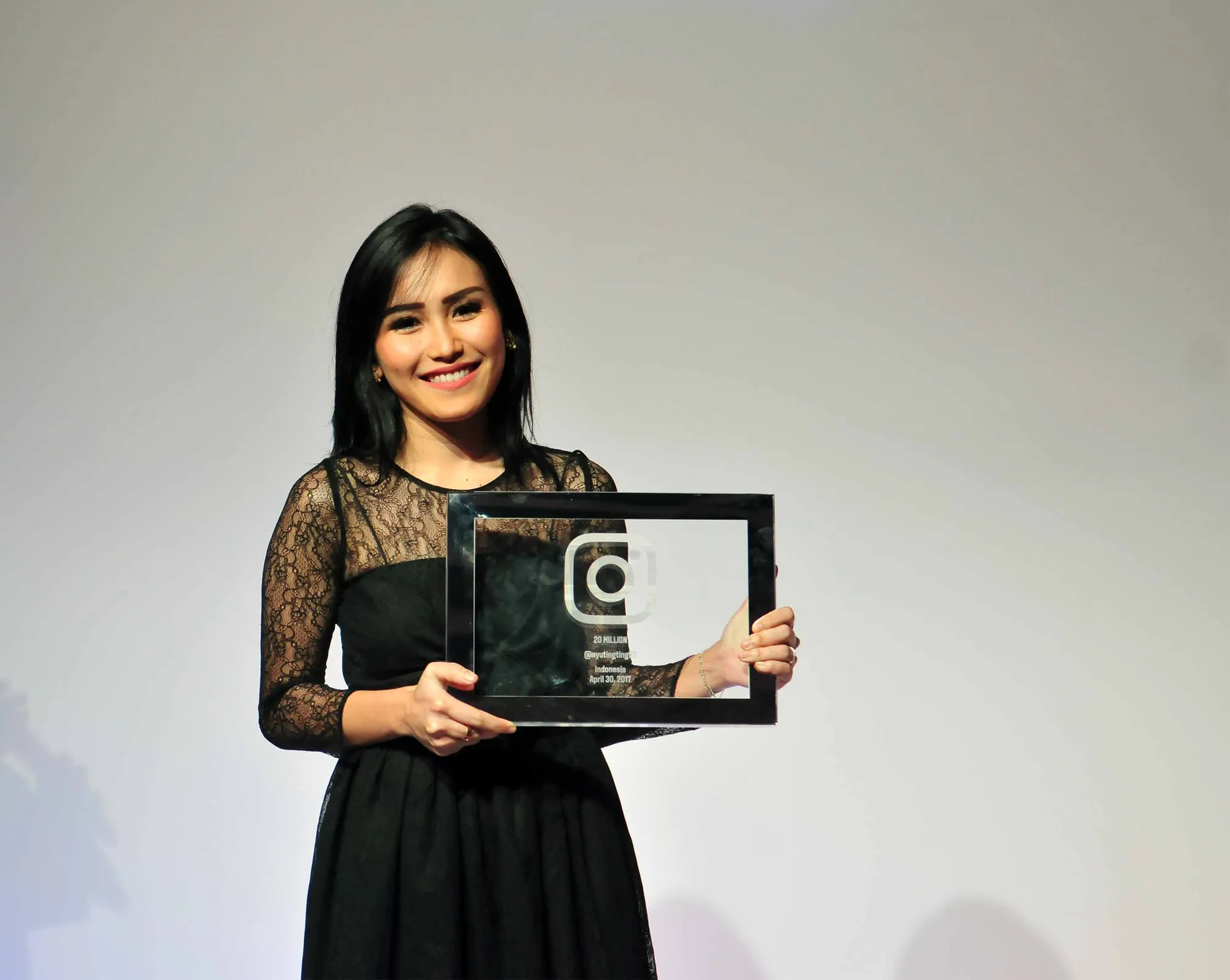 Senada dengan Raffi, Ayu Ting Ting lebih memilih sibuk bekerja daripada menggubris komentar haters © KapanLagi.com/Muhammad Akrom Sukarya