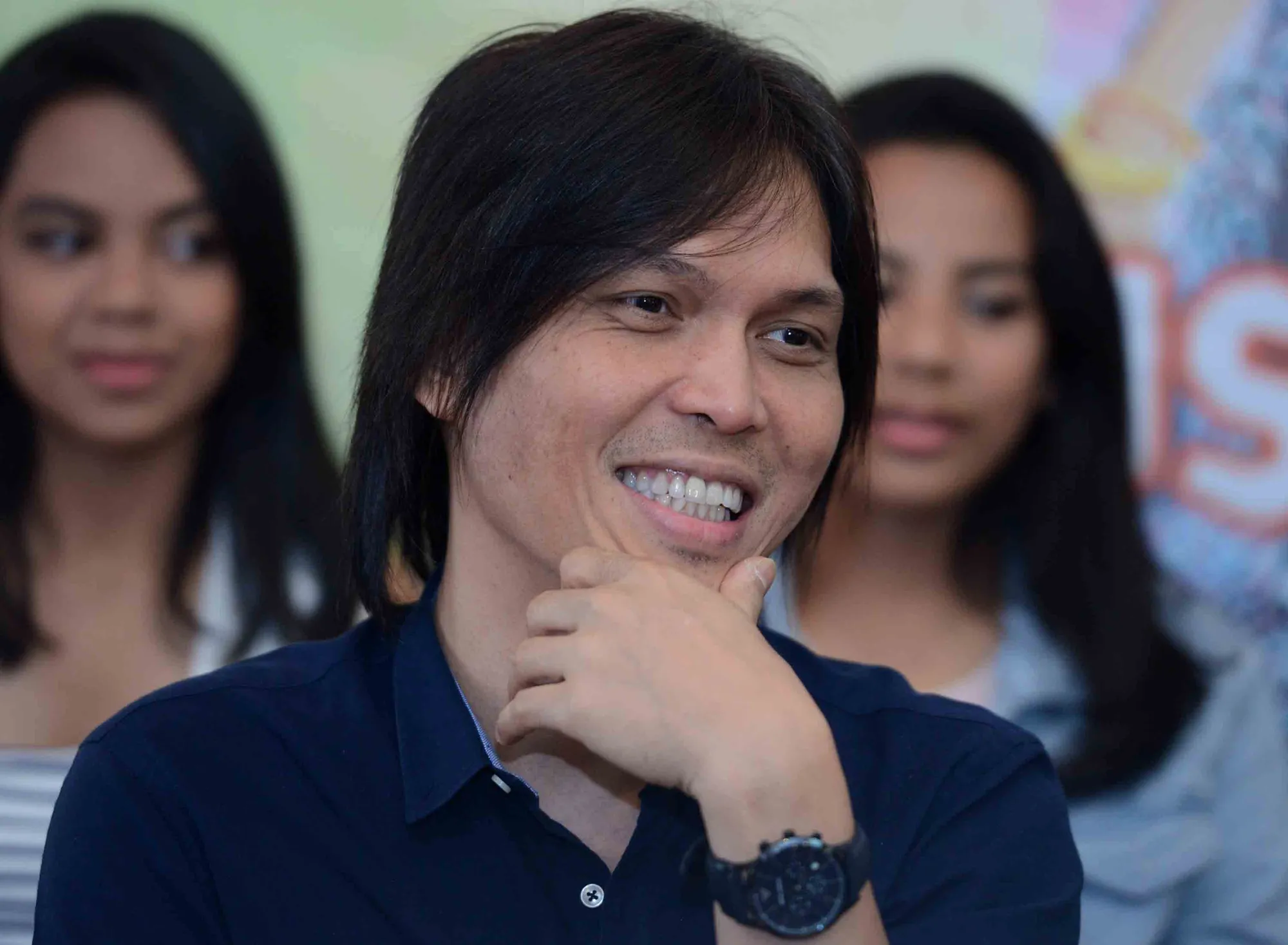 Tak pikir panjang, Once langsung tertarik ketika mendapat tawaran sebagai produser album Di Atas Rata-Rata © KapanLagi.com/Bayu Herdianto