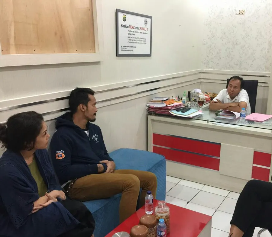 Tora dan mieke jalani pemeriksaan © Istimewa