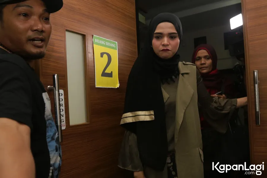 Niza tak ingin cerai dari Enji © KapanLagi.com®/Budy Santoso