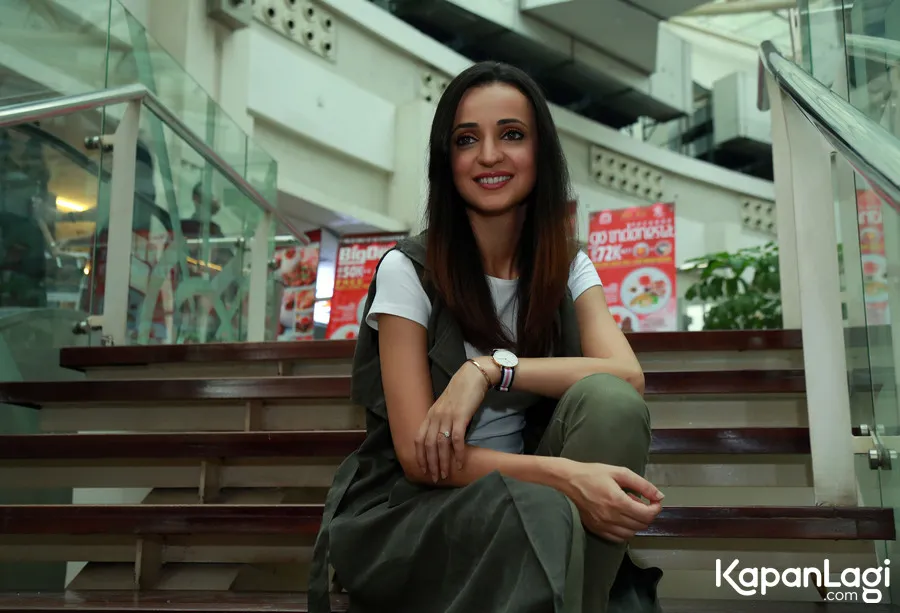 Vishal dan Sanaya turuti panggilan fans © KapanLagi.com®/Akrom Sukarya