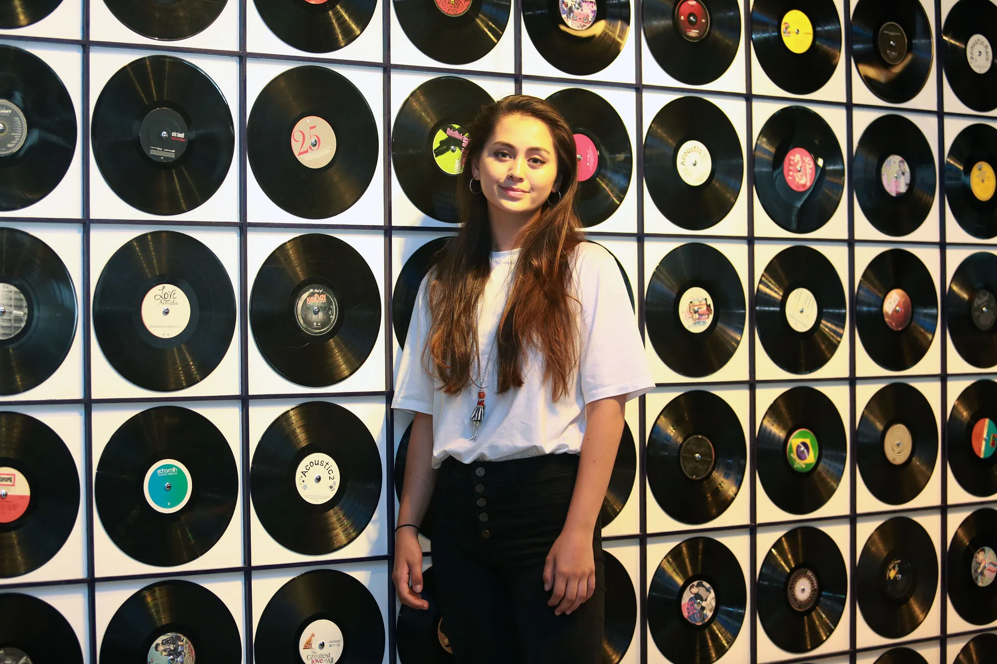 Jasmine Thompson tak merasa terbeban memulai karir di usianya yang masih remaja © KapanLagi.com/Muhammad Akrom Sukarya