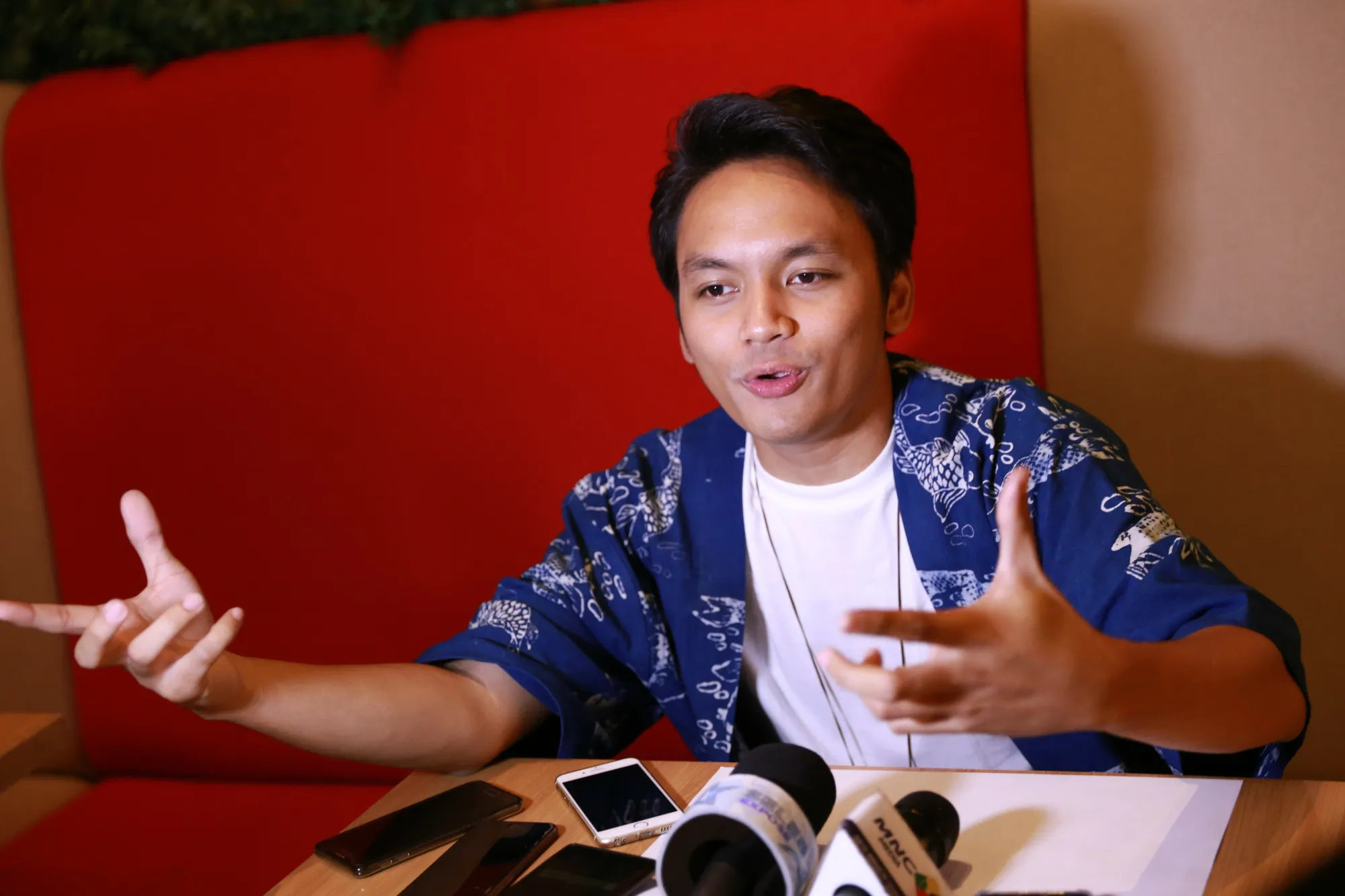 Tak mengusung sound musik yang lebih kekinian, Calvin Jeremy berusaha untuk tetap jujur dalam bermusik © KapanLagi.com/Agus Apriyanto