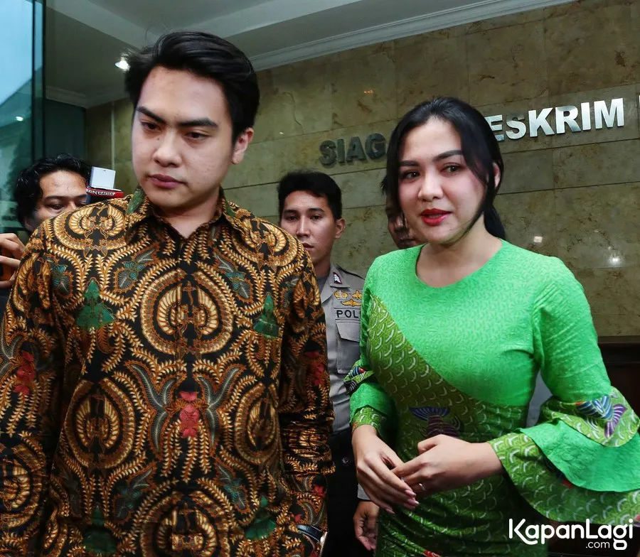 Vicky Shu saat memenuhi panggilan Bareskrim. © KapanLagi.com/Muhammad Akrom Sukarya