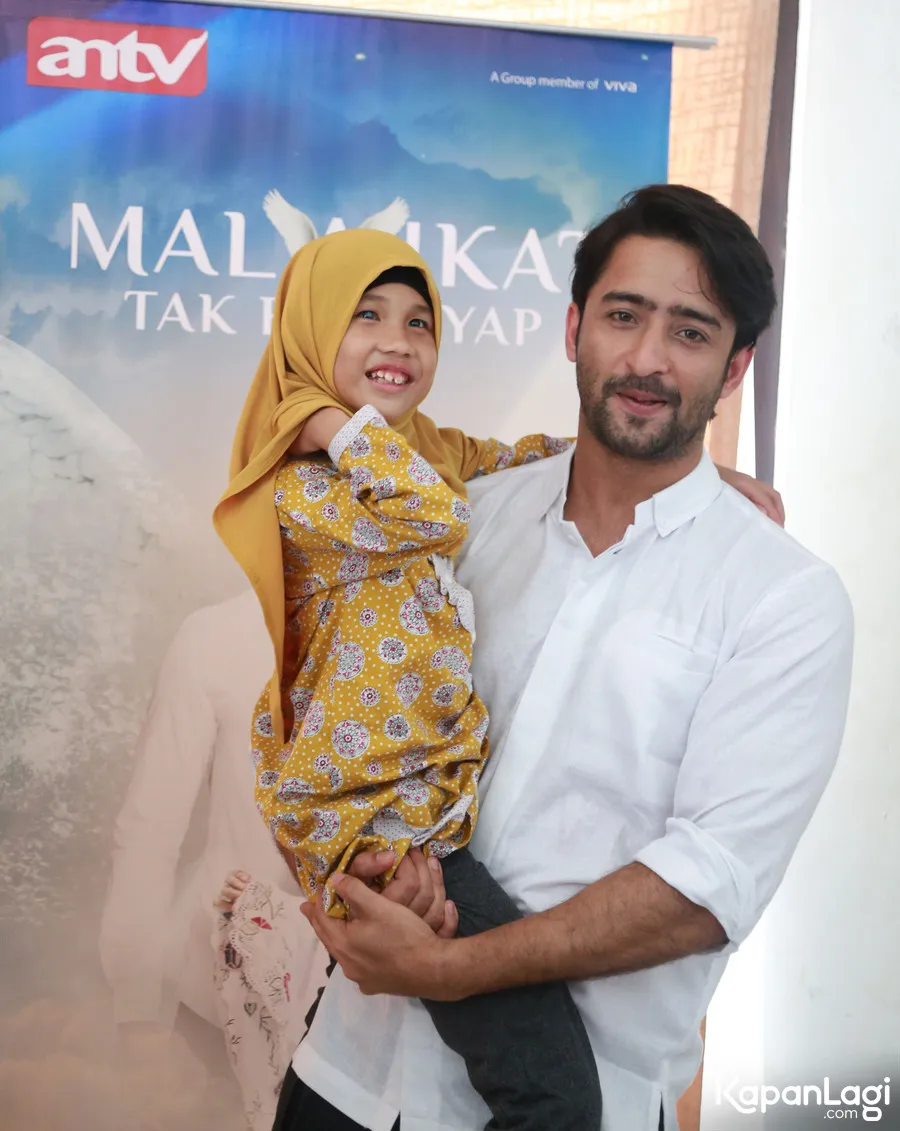 Shaheer duet dengan seorang hafizah cilik © KapanLagi.com®/Akrom Sukarya