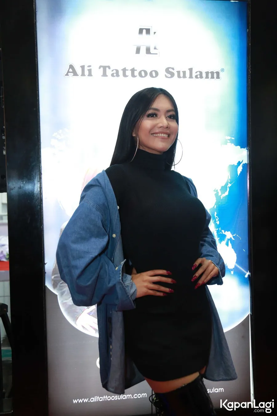 Denada ikuti trend rambut panjang © KapanLagi.com®/Akrom Sukarya