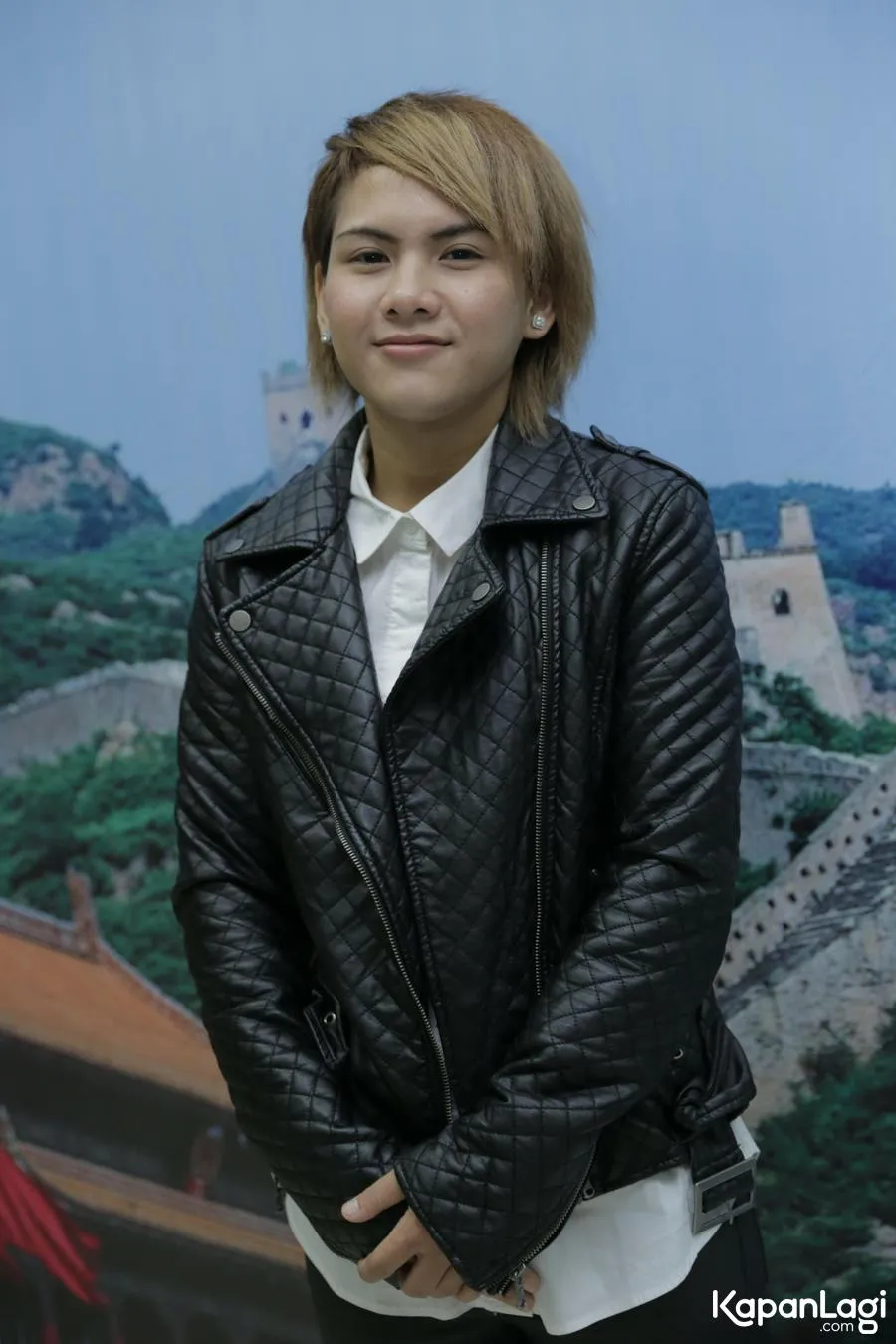 Evelyn beri surprise di hari ultah Aming © KapanLagi.com®/Agus Apriyanto